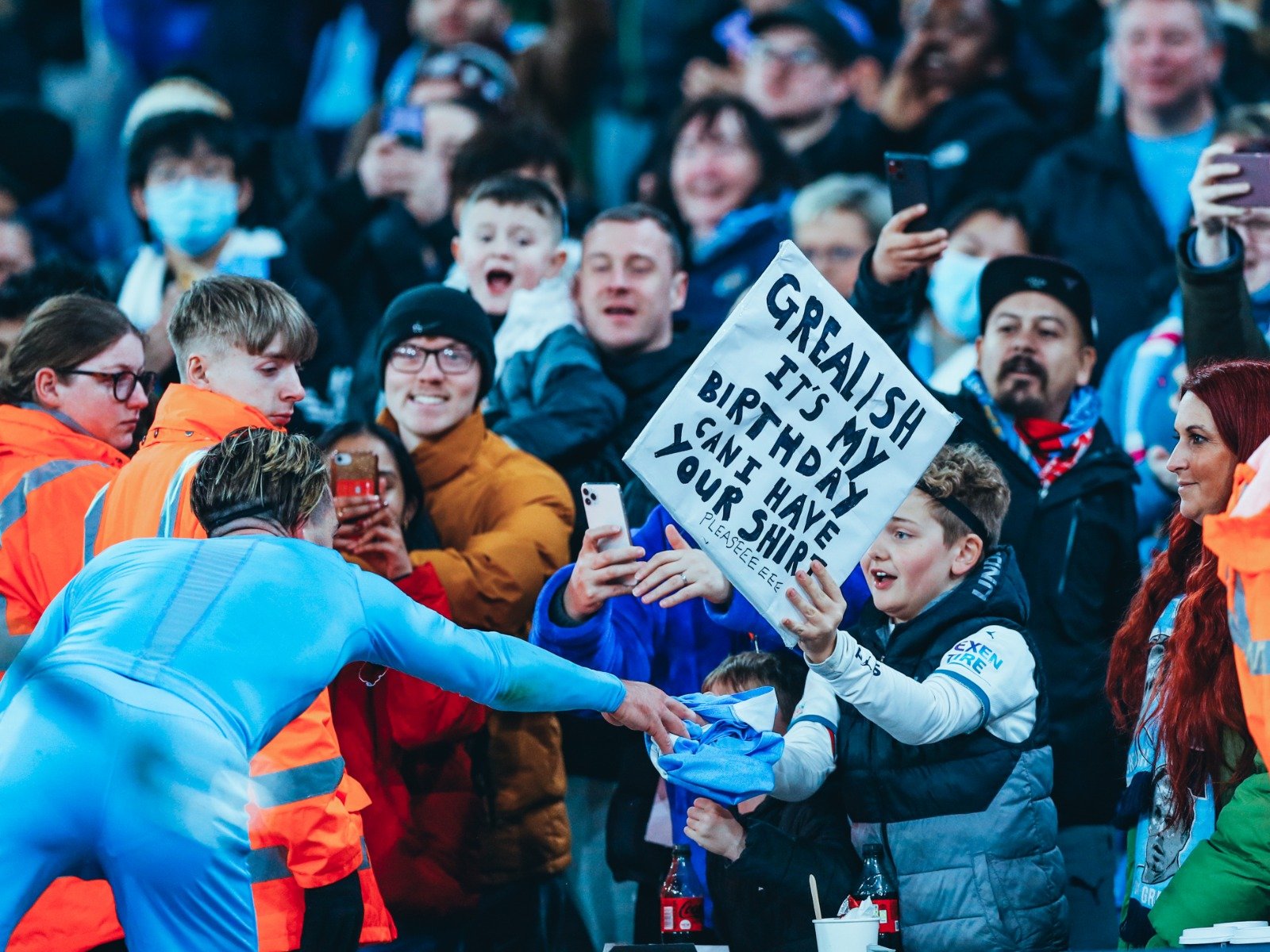 球迷们普遍 球迷们普遍